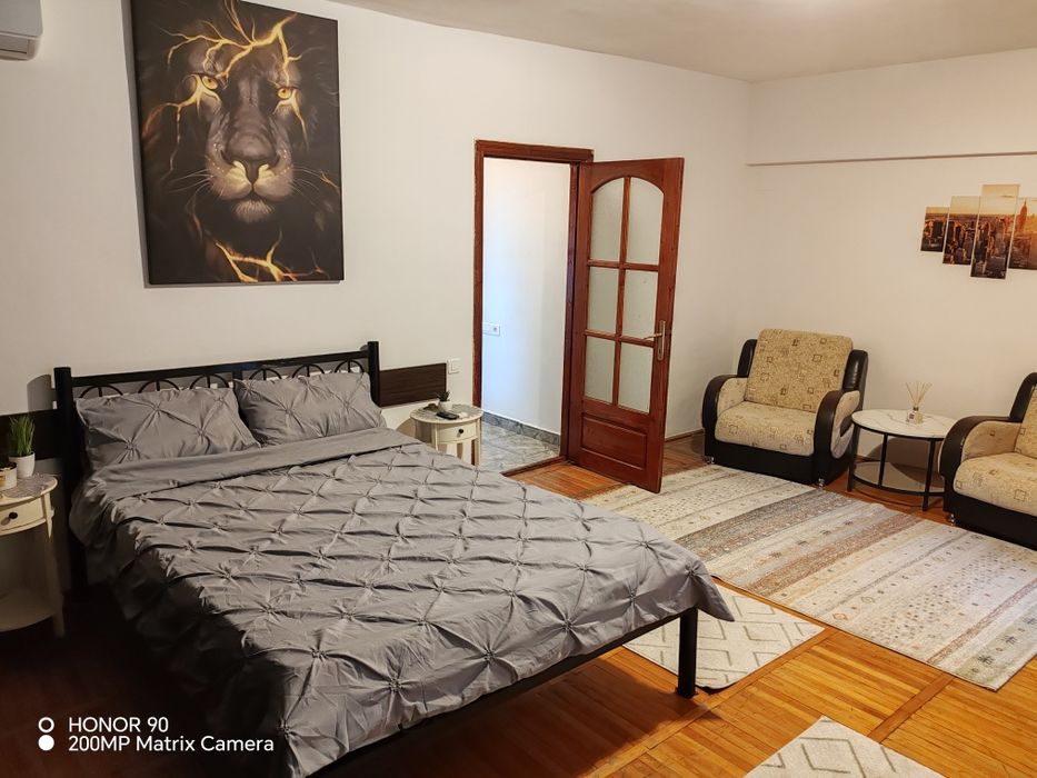 Închiriez Garsonieră Centru Regim Hotelier