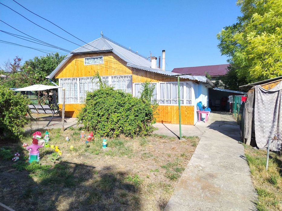 Vând casa în hanesti