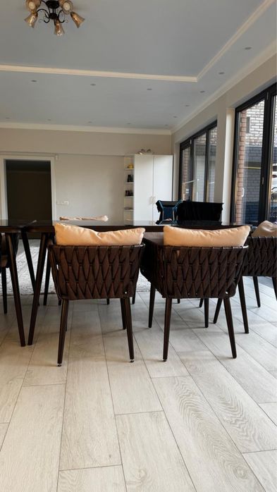 Продам стол, стулья