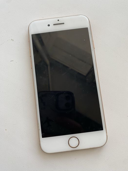 Iphone 8 хороший