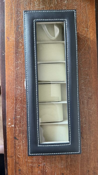 Шкатулка для хранения часов