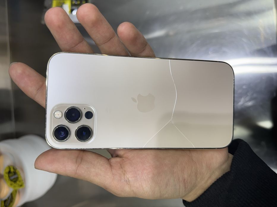 Iphone 12 pro gold