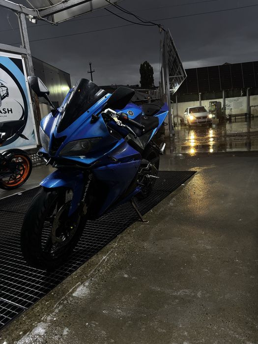 Vand yzf r125 foarte intretinut ca nou