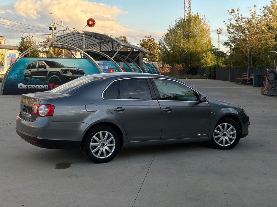 VOLKSWAGEN Jetta 2006 — imagine 3