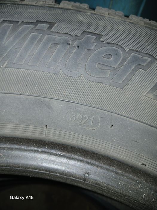 Продам шины на 235/6517