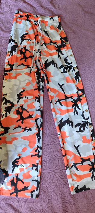 Штаны женские на клепках