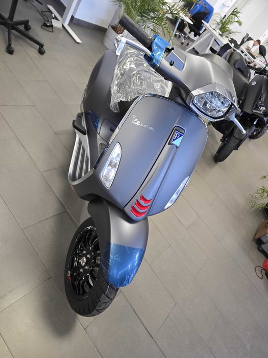 Scuter Piaggio Vespa 50cc 0km - OFERTA DESTOCAJ