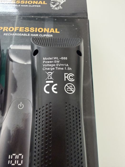 Masina tuns/aparat ras cu lama ceramica