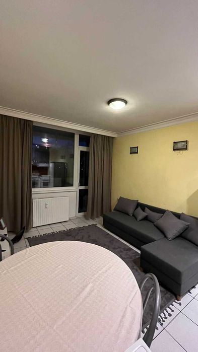 Дава се под наем Тристаен апартамент в София, Център - 70 кв.м за 600 € - Снимка #1