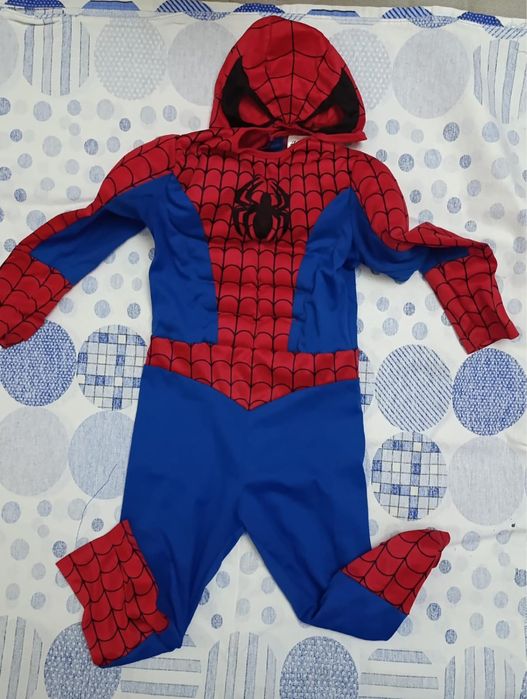 Новогодни костюм