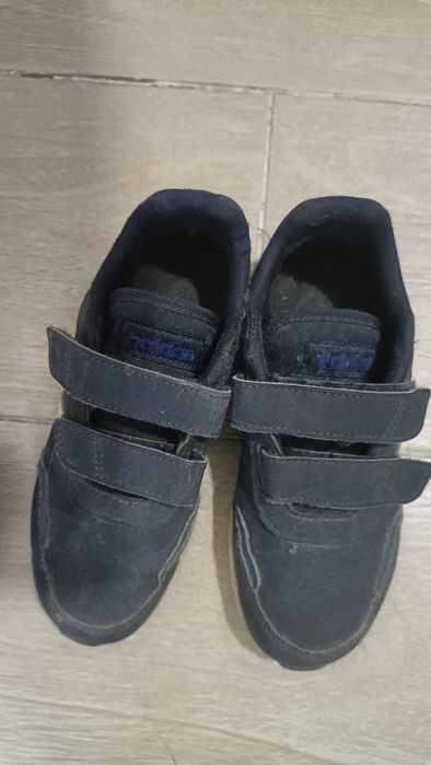 Продам детскую обувь