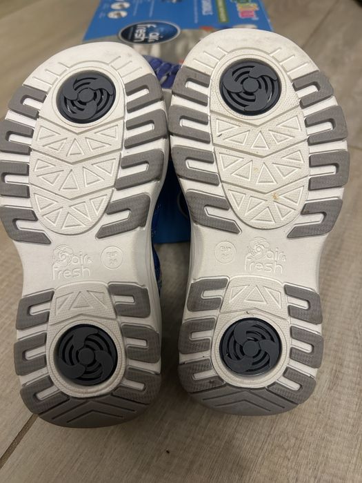 Детски апрески за момче CMP,Италински гумени ботуши,сандали 26 номер