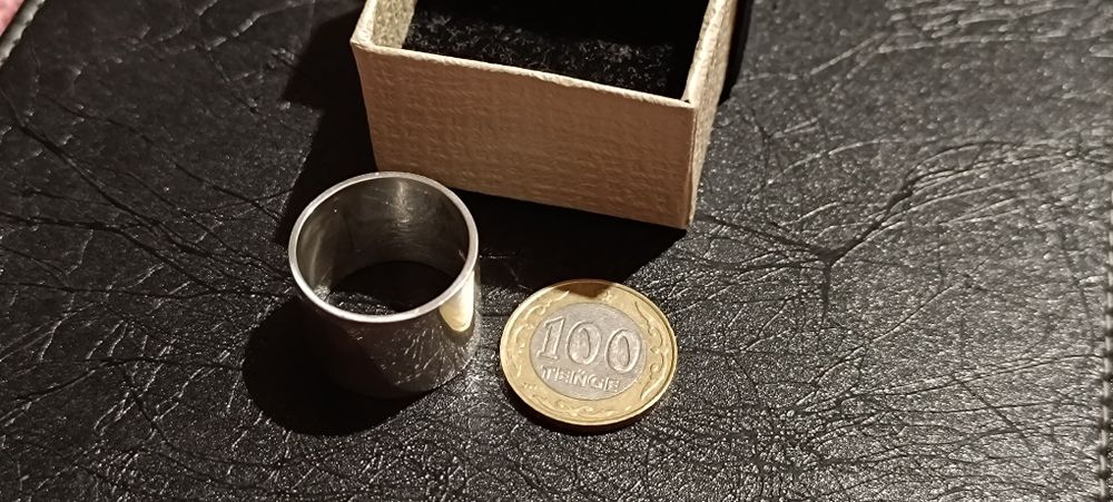 Продам мужское кольцо 925пр
