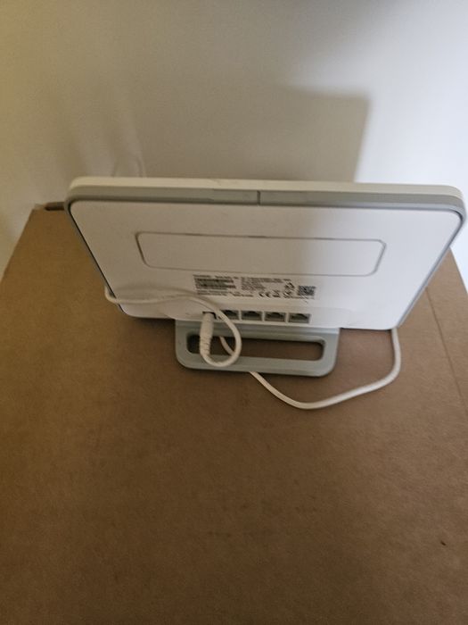 Router huawei cu sim