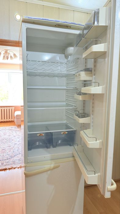 Продам холодильник Атлант