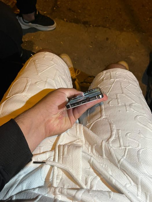 Vand sau schimb z flip 5