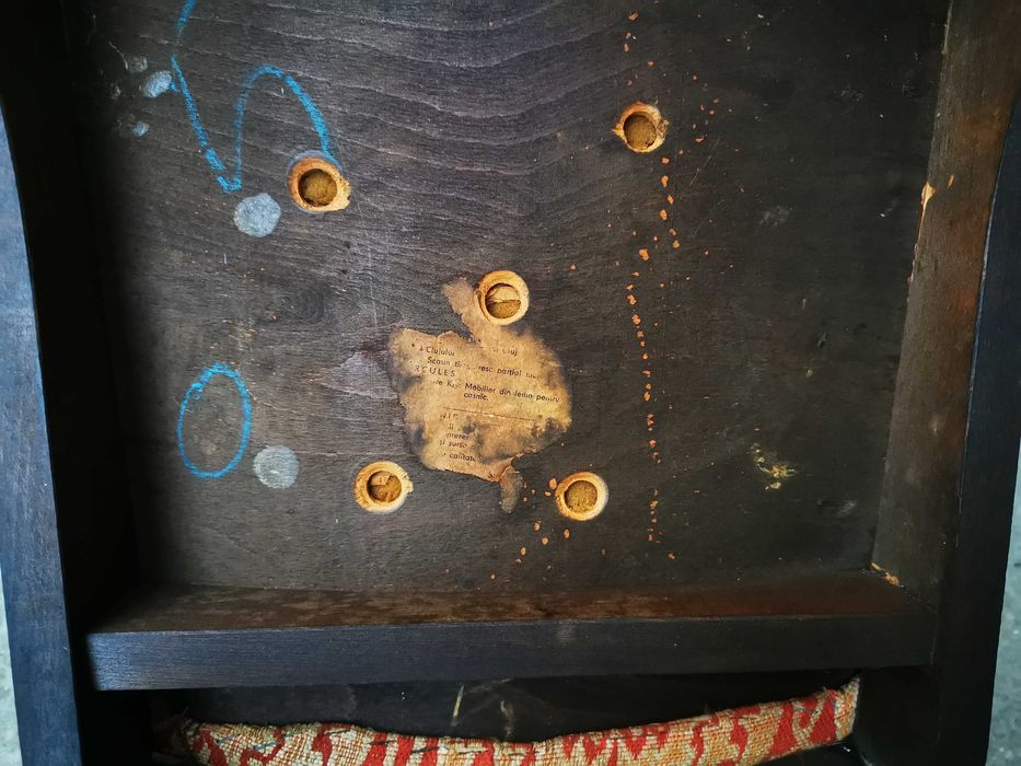 scaun vechi ptr restaurare taburet vintage Romania made