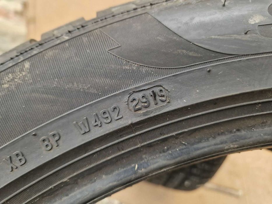 4 броя Pirelli R22
285/40-325/35 Зимни гуми спорт пакет 
DOT2919