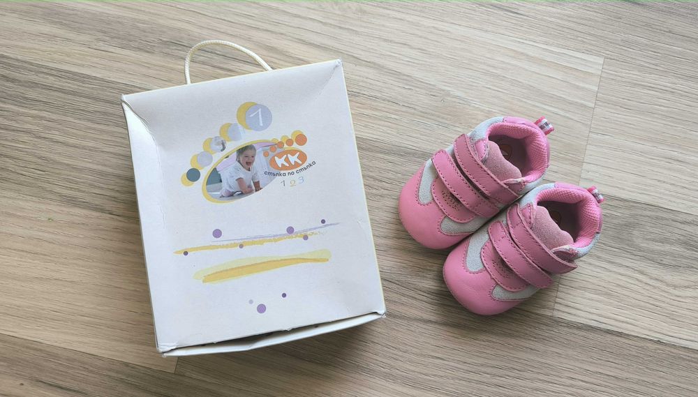 Чисто нови бебешки буйки/ маратонки размер 15/16