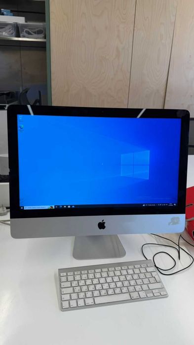 IMac 21.5 в хорошем состоянии  (2013) год выпуска