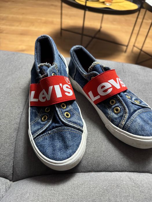 adidasi cipii nr 32 Levi's