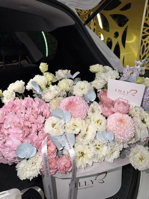 Продам Цветы от Lilly получила 12.08