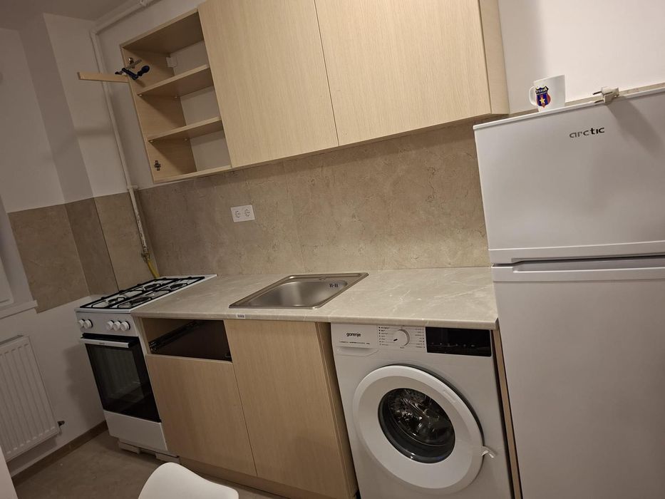 Proprietar închiriez apartament în zona străzii Brâncuși cu o cameră și nișă de dormit