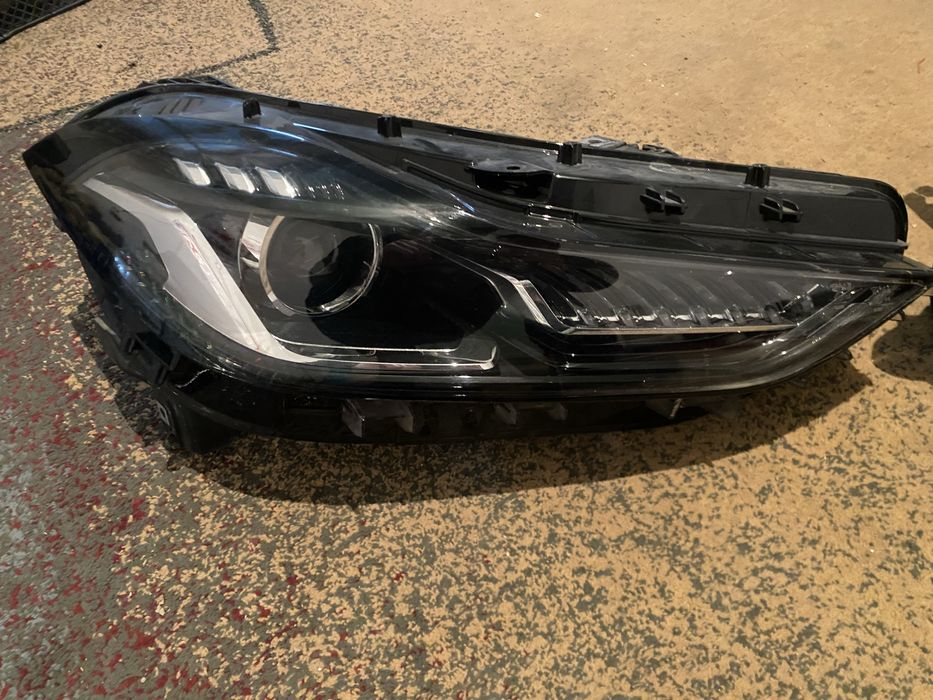 Продаю 2 фары на jetour 70x plus