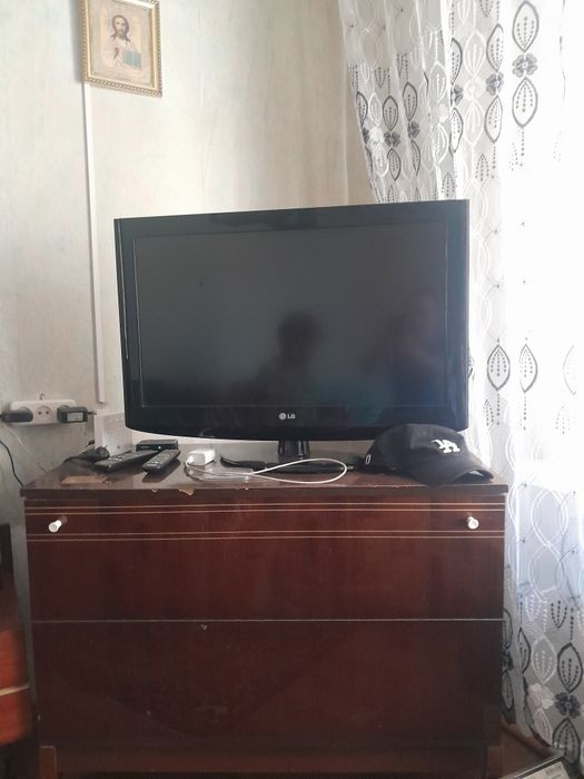 Продам телевизор