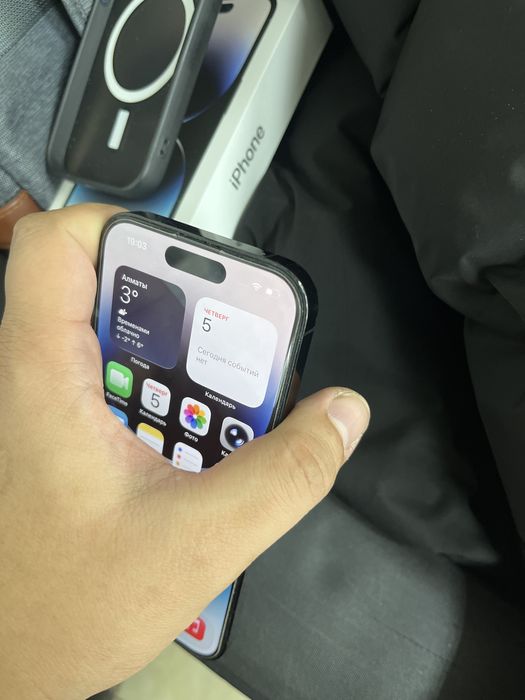 Айфон 14про с коробкой торга нет