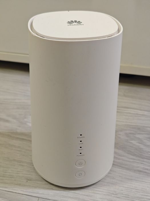 Huawei Gigacube LTE рутер B528 220/12v