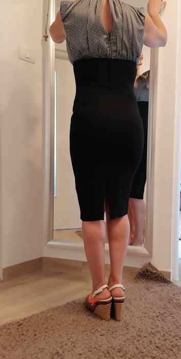 Vand rochie marimea M