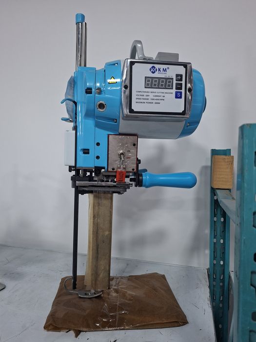 Закройный нож с сервоприводом