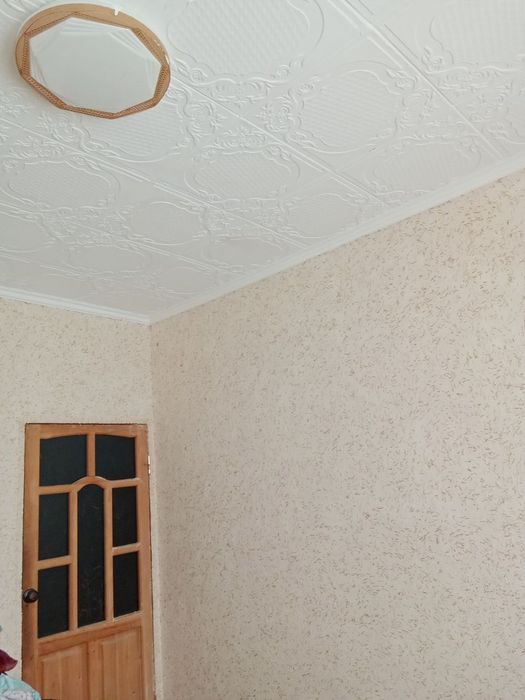 12000 у.е . г Чирчик. Бывщ . Общ. 1-эт. Туалет, ванна, мойка, внутри