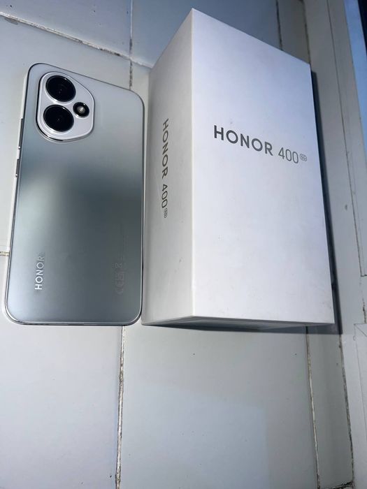 Honor 400   ideal. 256