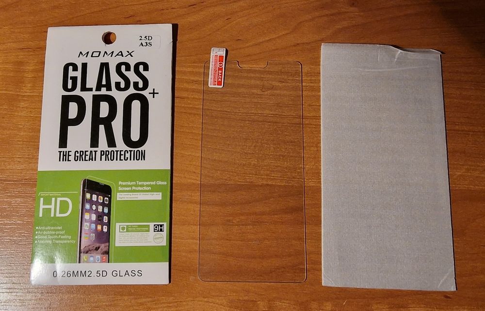 Защитное стекло на телефон