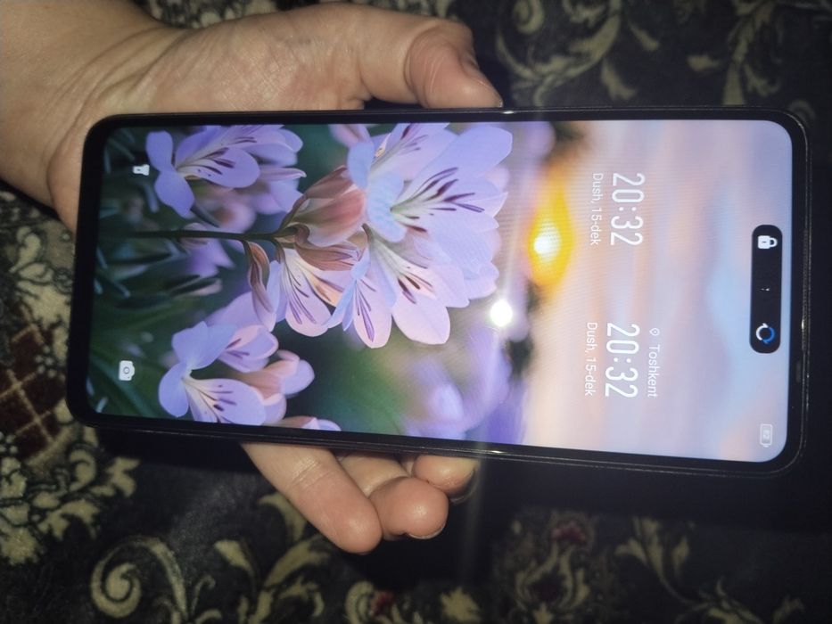 Infinix hot 40i izlashi idyal holati yaxshi ayol kishi 6 oy ishlatkan