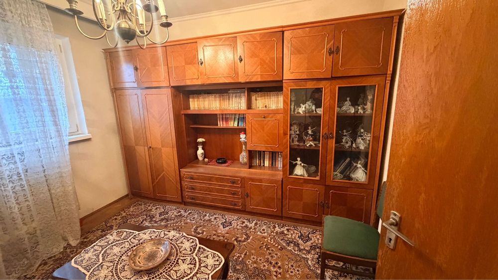 Vand mobilier in stare buna