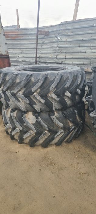 Shinalar sotiladi case new holland old va orqa shinalari