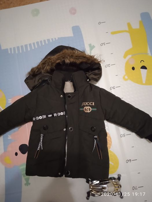 Продам детскую куртку