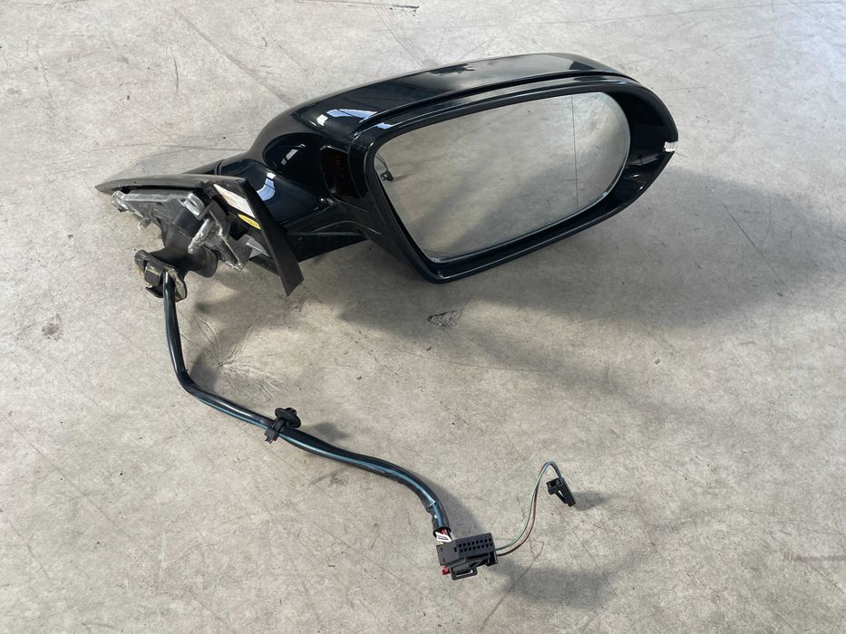Oglinda dreapta cu rabatare electrica si side assist Audi A8 4H
