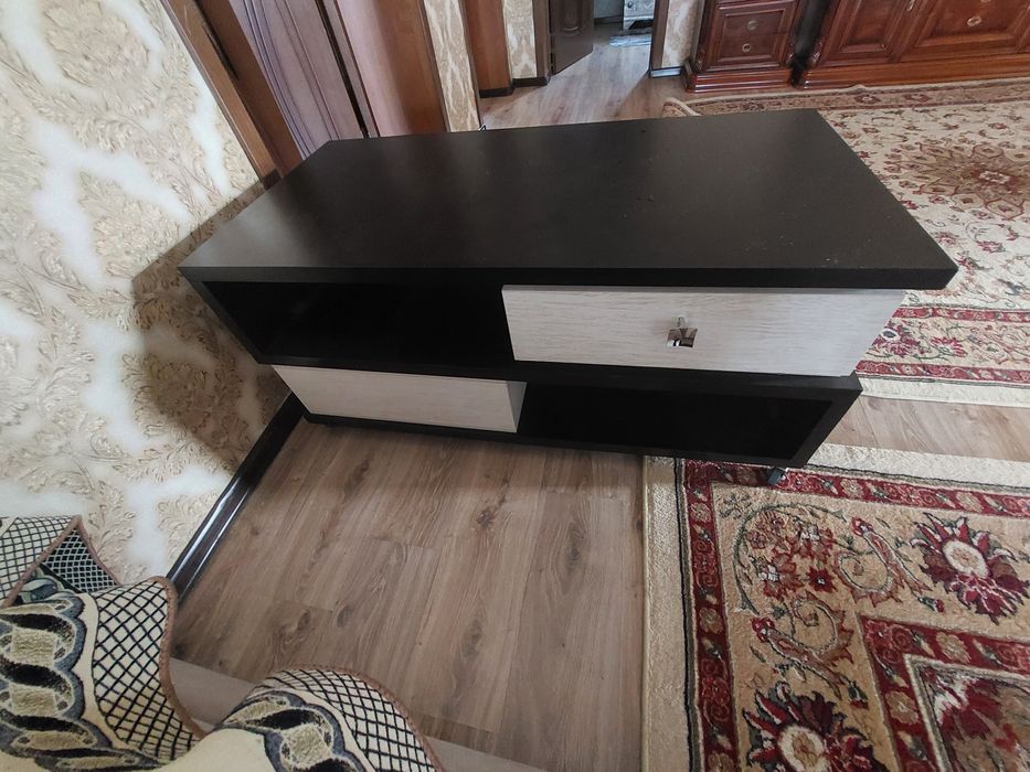 Журналный столик