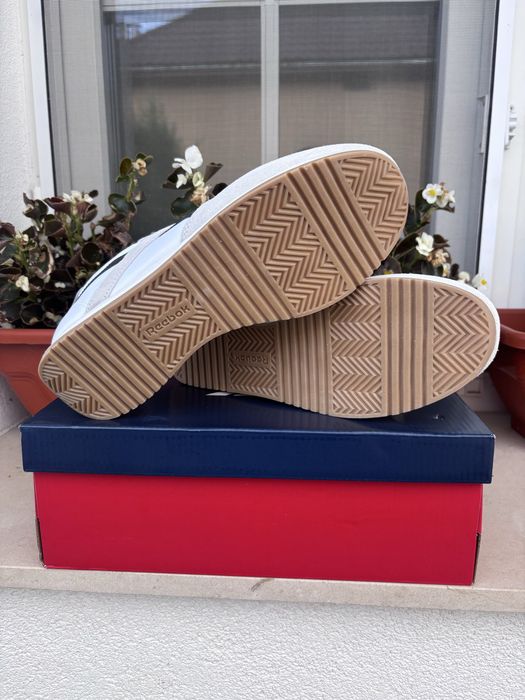 Adidasi Reebok Luma