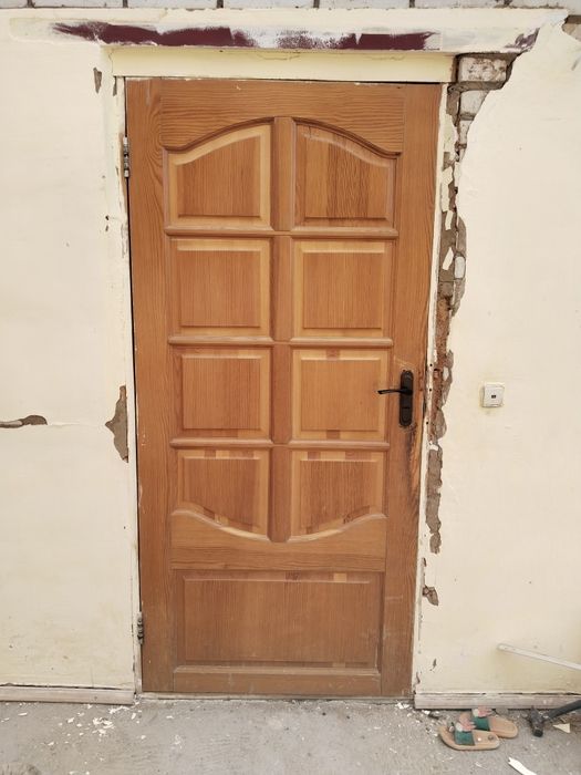 Двери деревянные межкомнатные