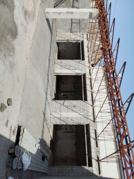 Usta uy qurish ishlari