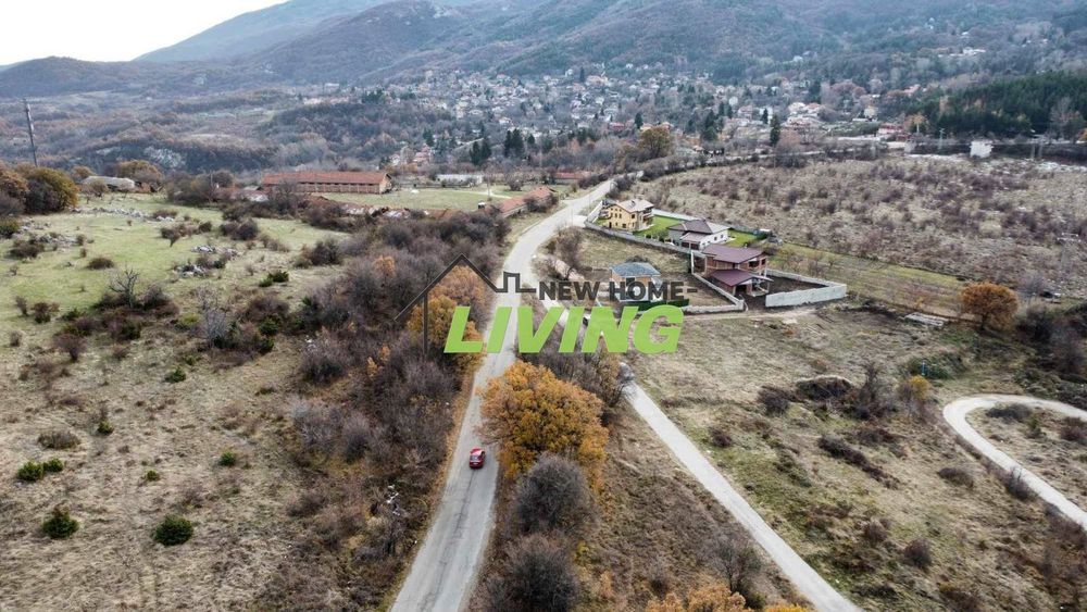 Парцел в Пловдив-Тракия площ 933 цена 60000