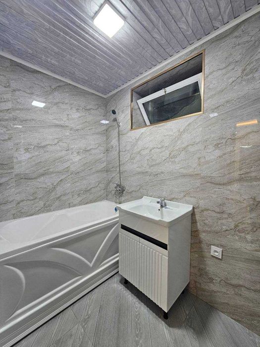 3х комнатная квартира  на  3 этаже 65кв/м, в Самарканде