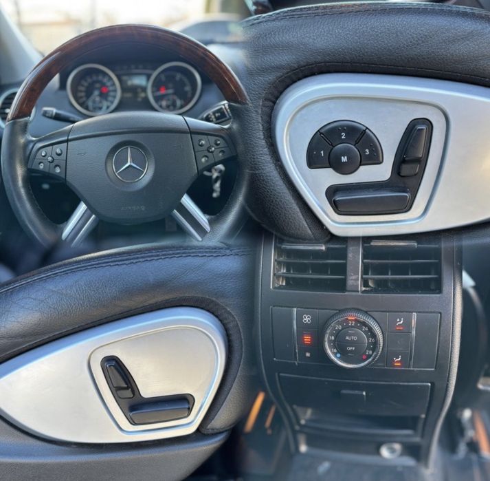 Mercedes-Benz ML 320 CDI 4Matic Facelift – Full Opțiuni – Automat – Piele – Trapă – Cameră – Înmatriculat Recent Fiscal pe loc