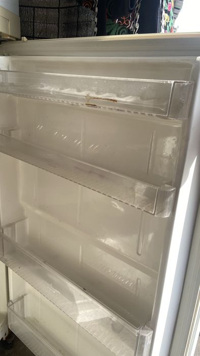 Продается Daewoo холодильник