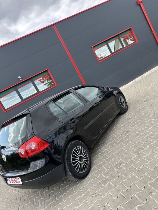 Vand golf 5  1.4 benzina